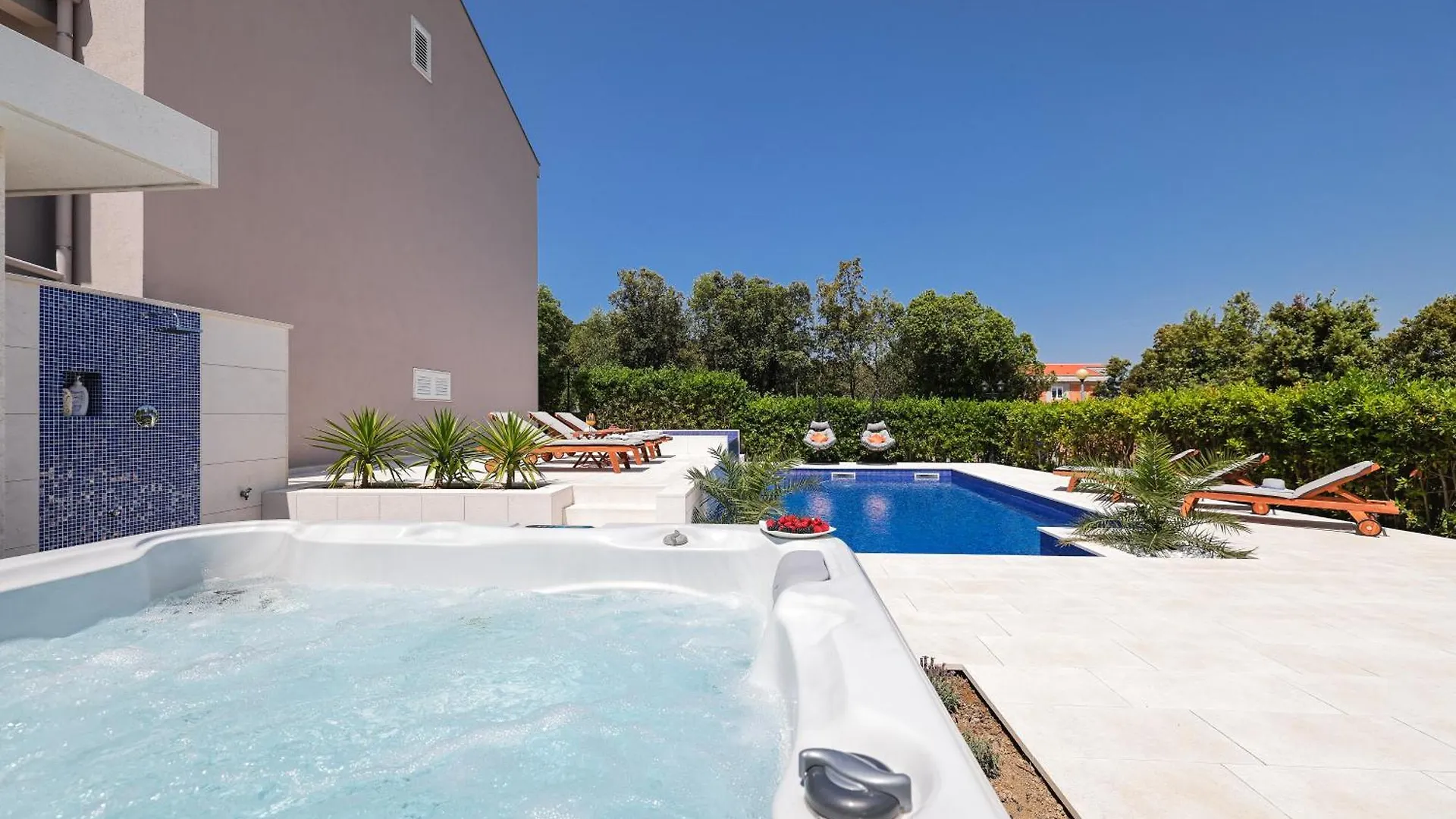 Villa Pino With Pool, Sauna & Jacuzzi 2 Petrcane