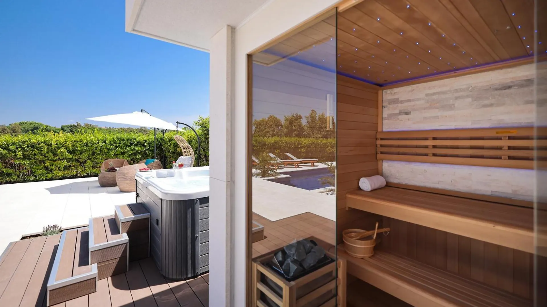 Apartment Villa Pino With Pool, Sauna & Jacuzzi 2 Petrcane