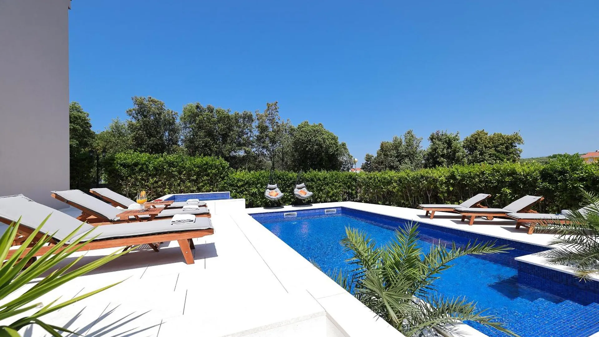 Villa Pino With Pool, Sauna & Jacuzzi 2 Petrcane Apartment