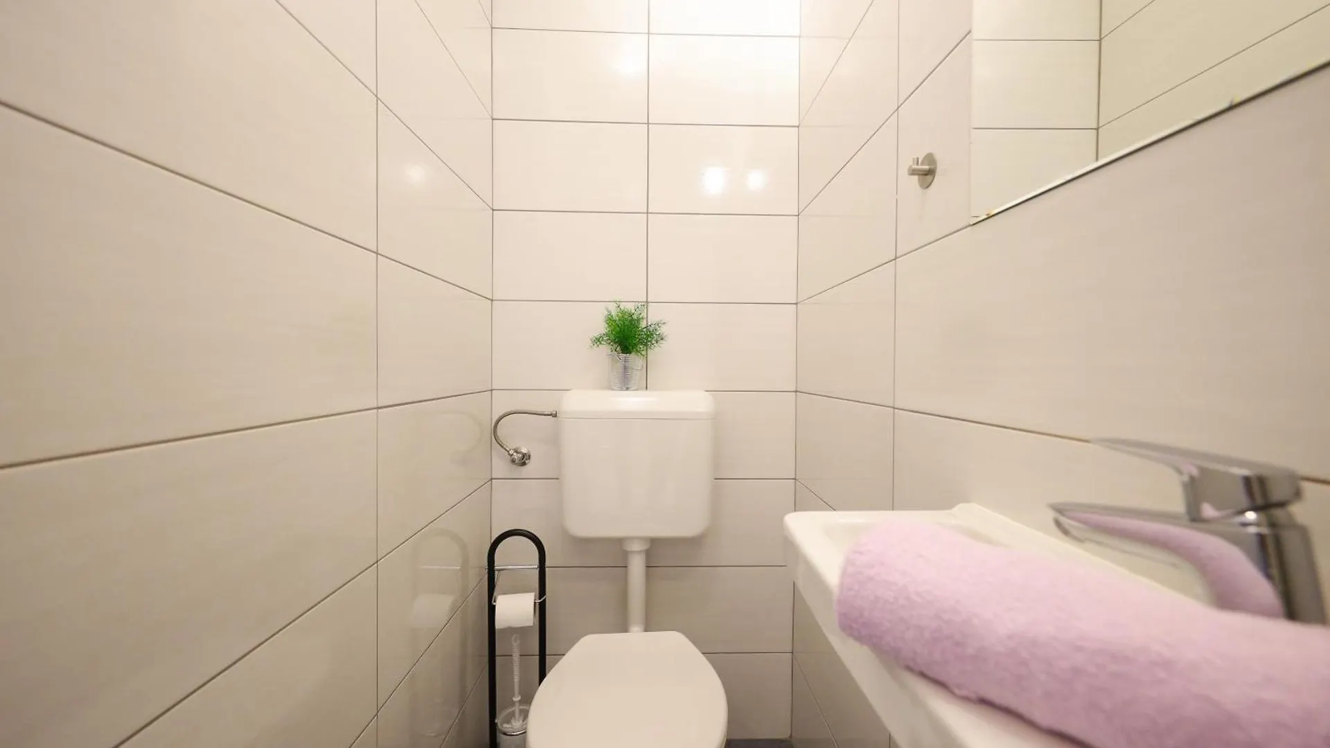 Villa Pino With Pool, Sauna & Jacuzzi 2 Petrcane Apartment