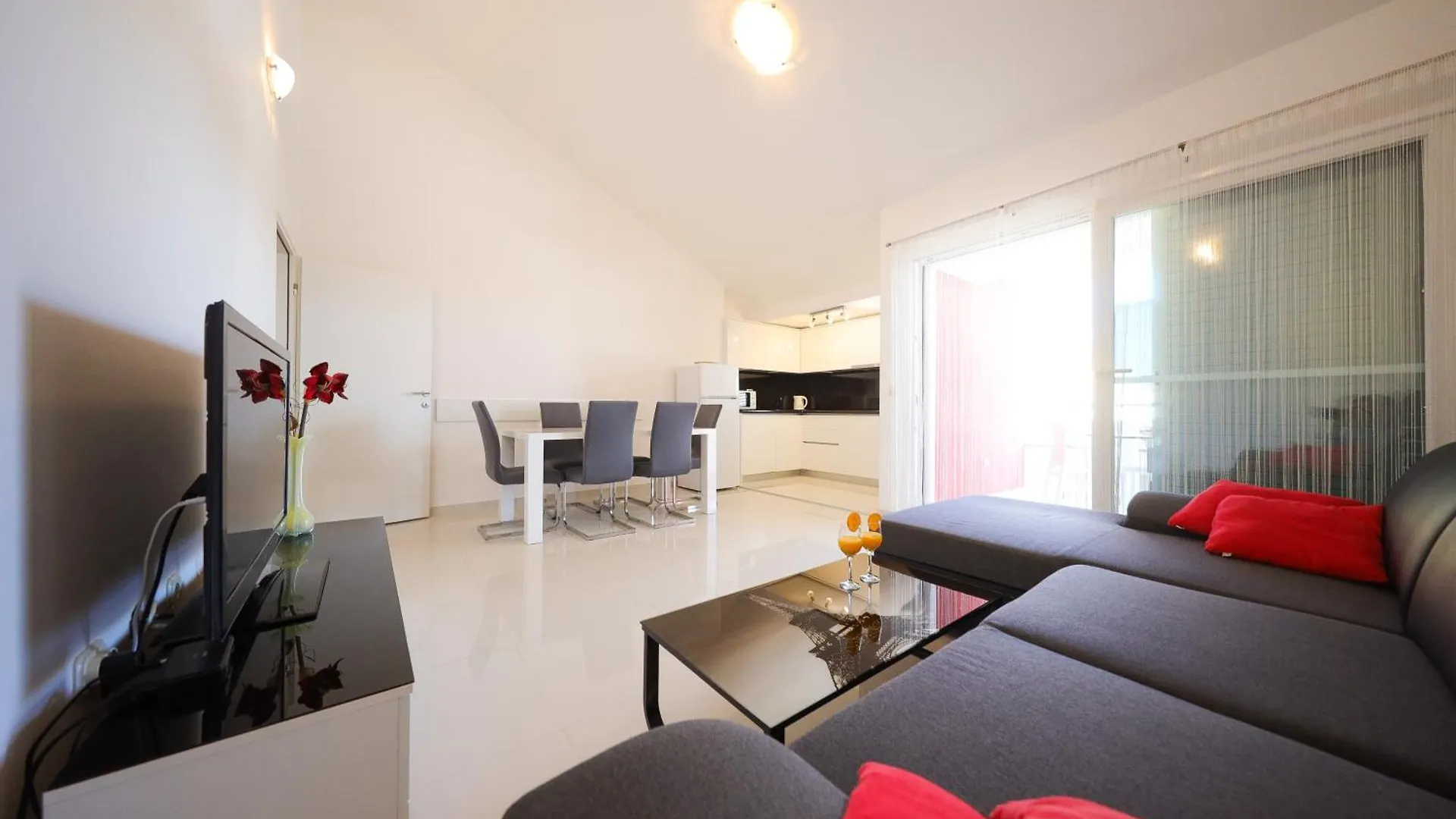 Apartment Villa Pino With Pool, Sauna & Jacuzzi 2 Petrcane Croatia