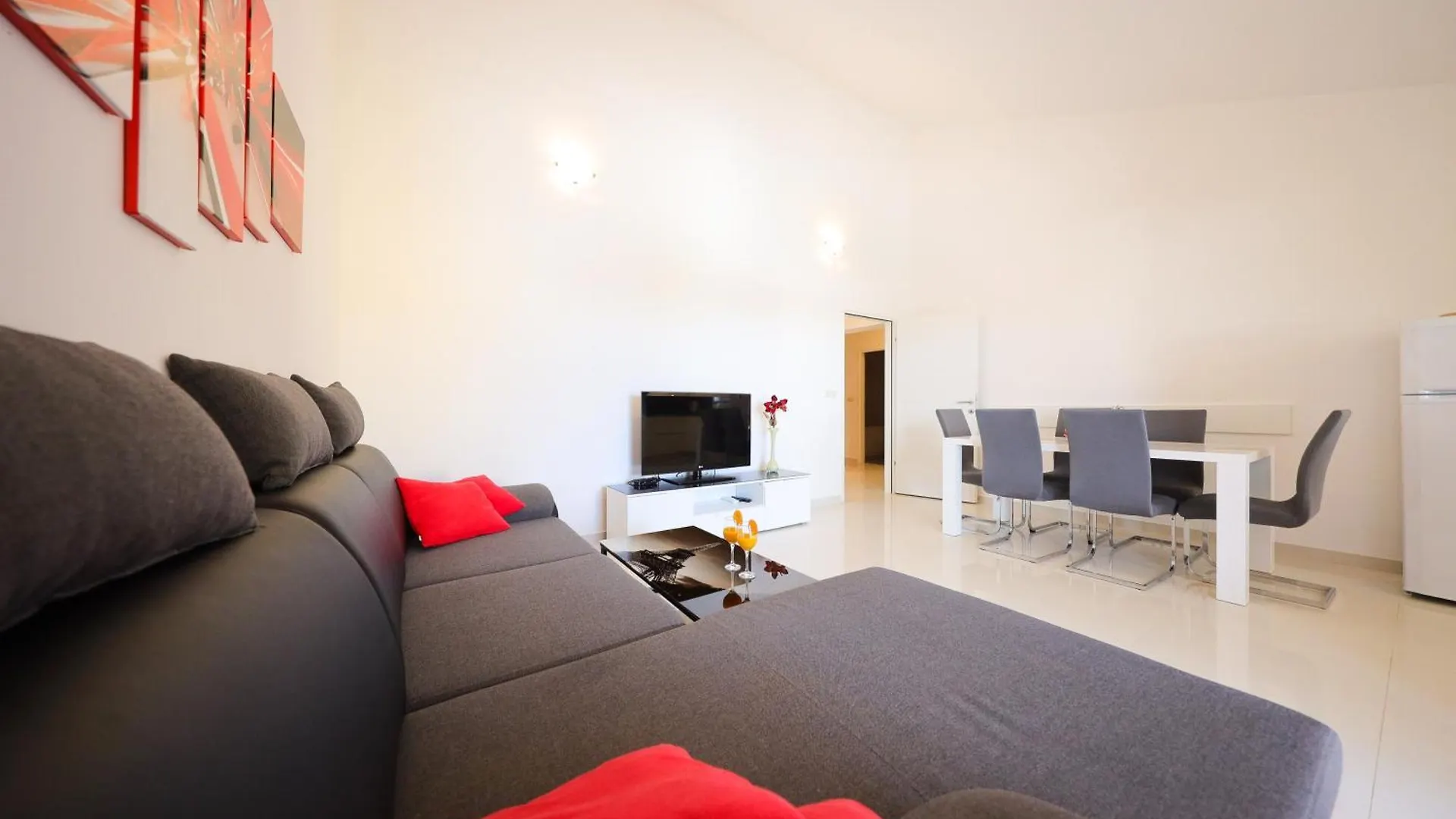 Villa Pino With Pool, Sauna & Jacuzzi 2 Petrcane