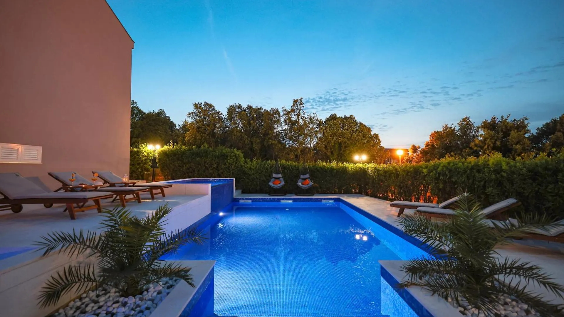 Apartment Villa Pino With Pool, Sauna & Jacuzzi 2 Petrcane