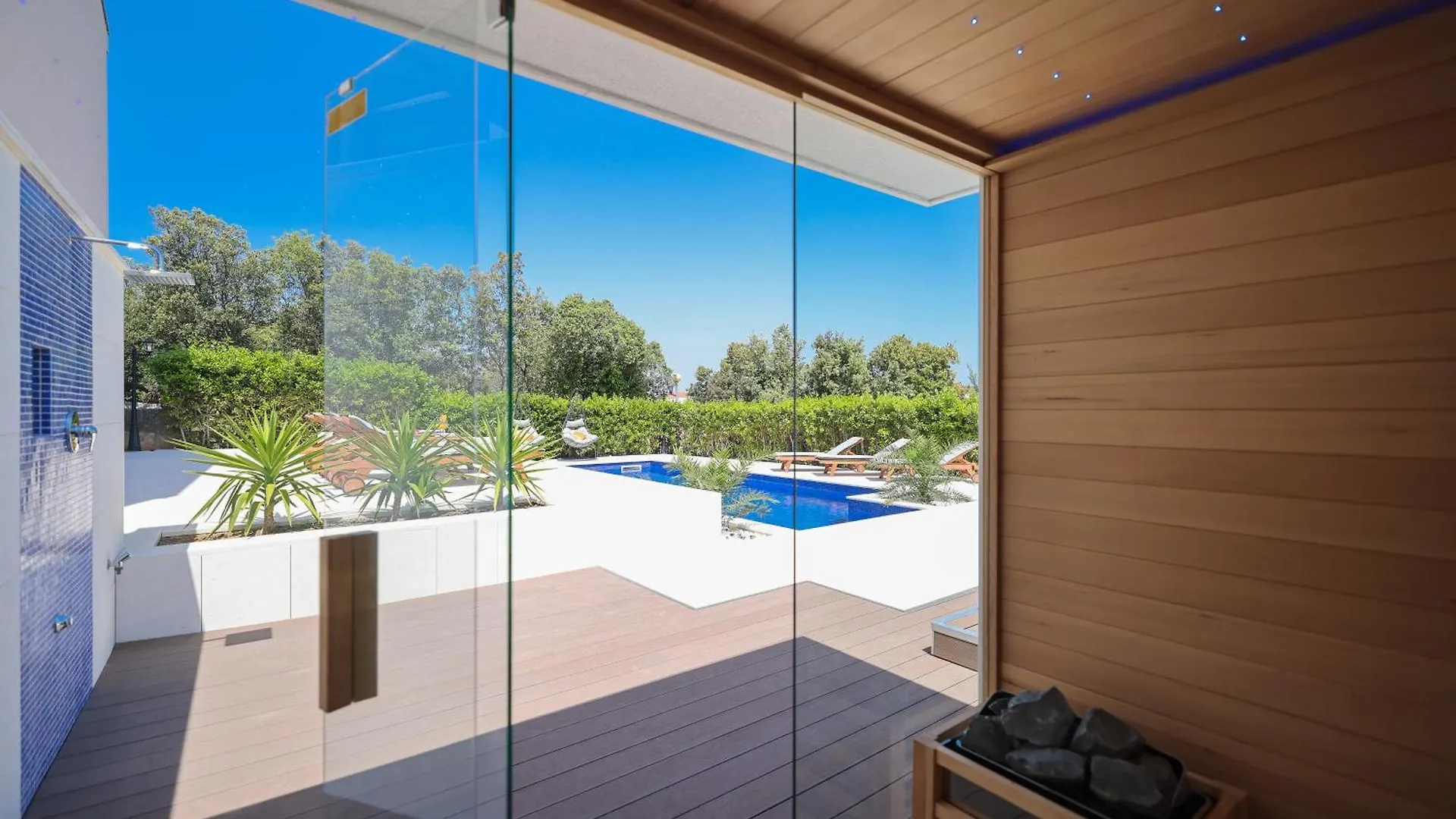 Villa Pino With Pool, Sauna & Jacuzzi 2 Petrcane
